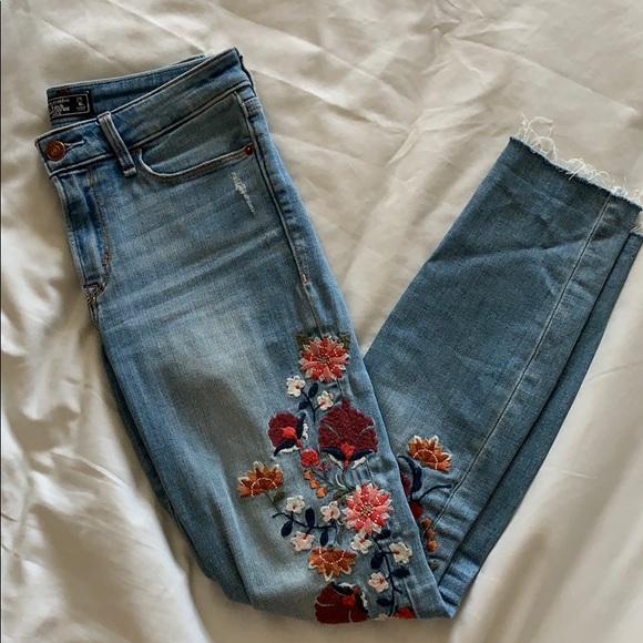 Abercrombie & Fitch Embroidered Jeggings - Picture 1 of 7